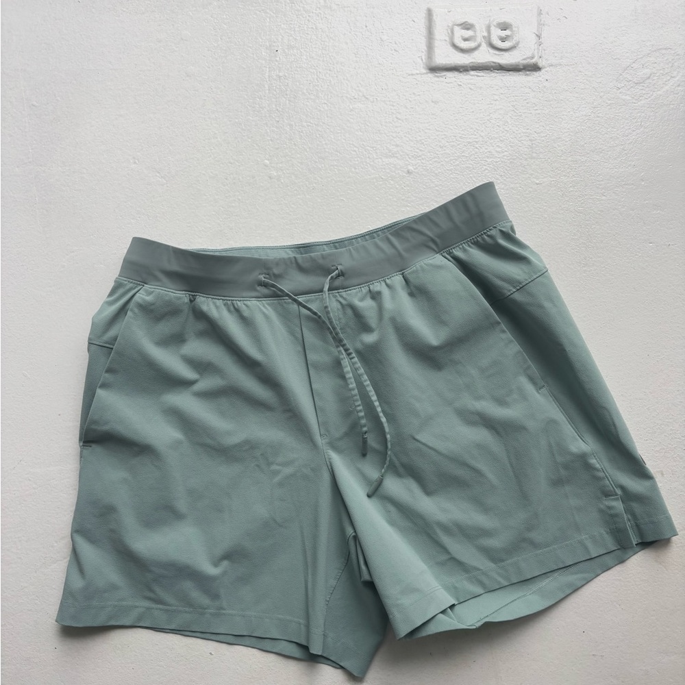Lululemon Pace Breaker Liner less Short 5in